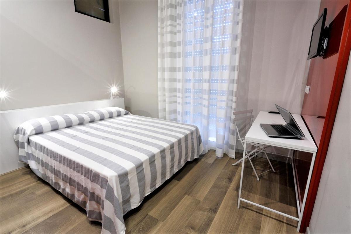 Hotel Aurea Rimini Esterno foto