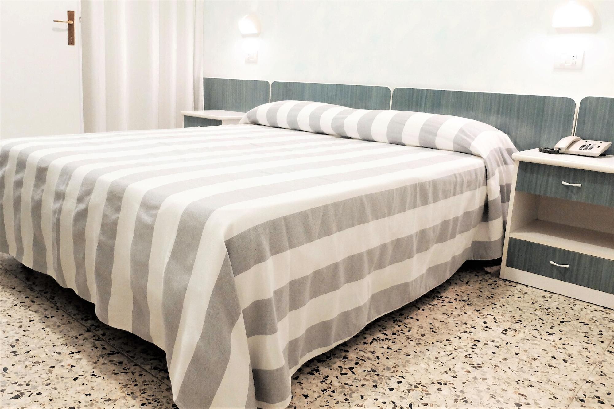 Hotel Aurea Rimini Esterno foto