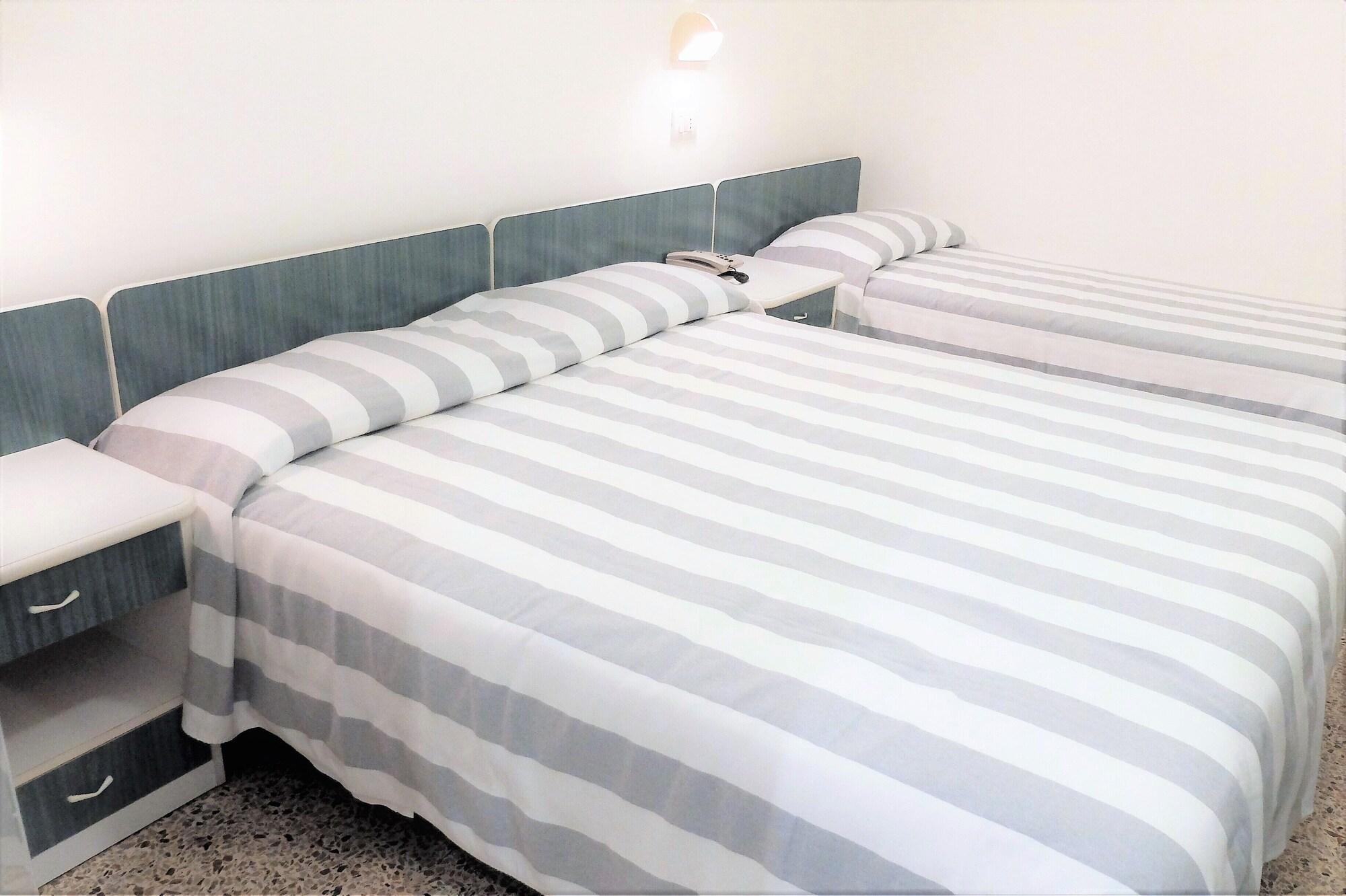 Hotel Aurea Rimini Esterno foto