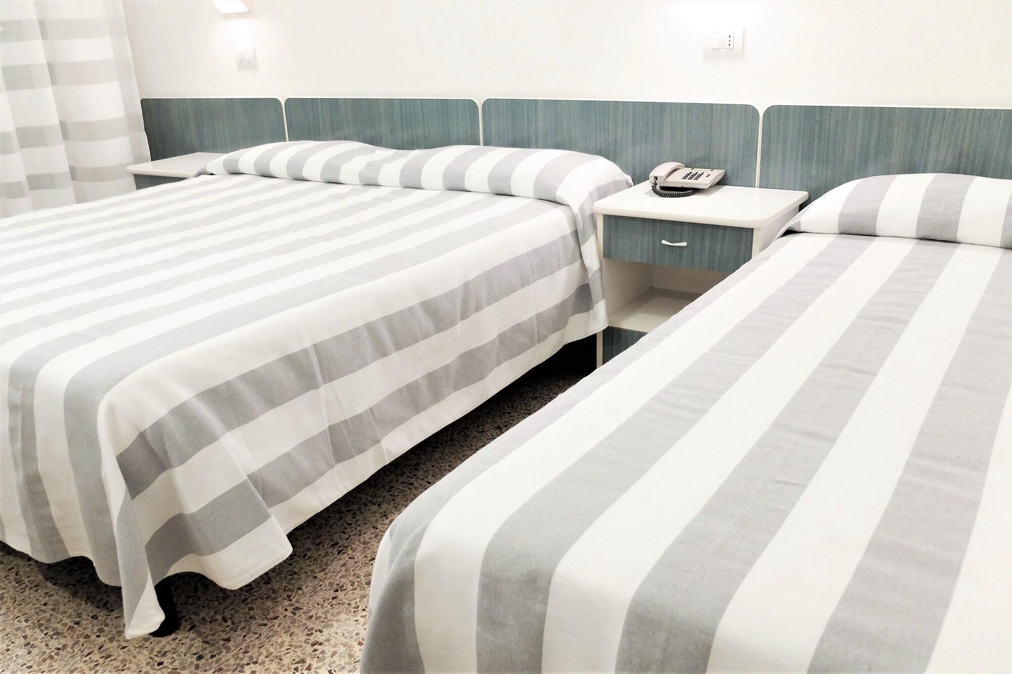 Hotel Aurea Rimini Esterno foto
