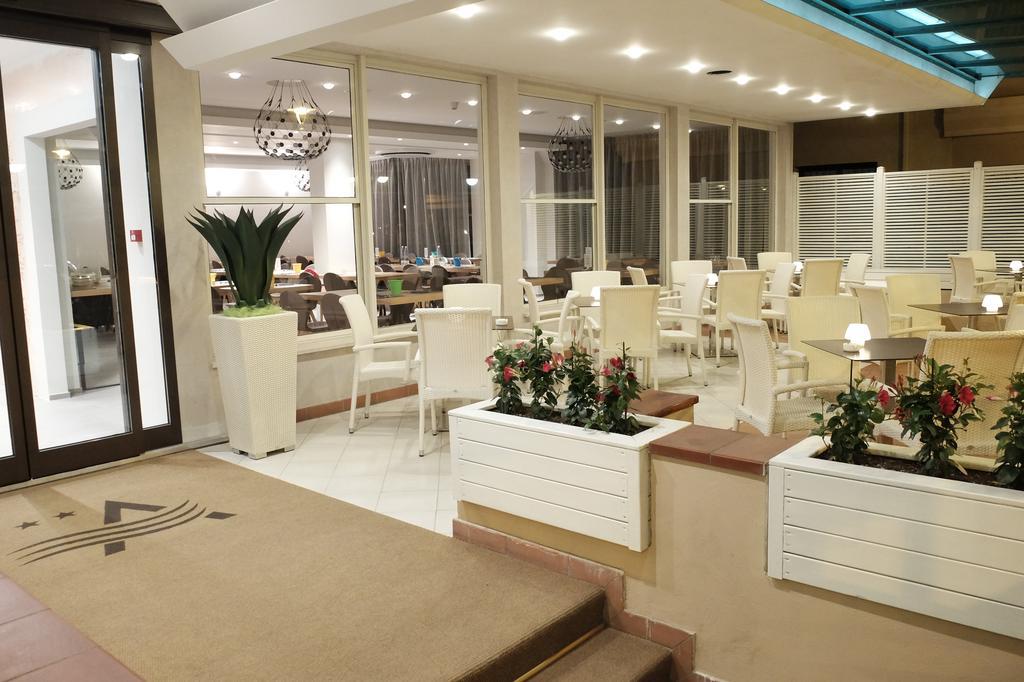 Hotel Aurea Rimini Esterno foto