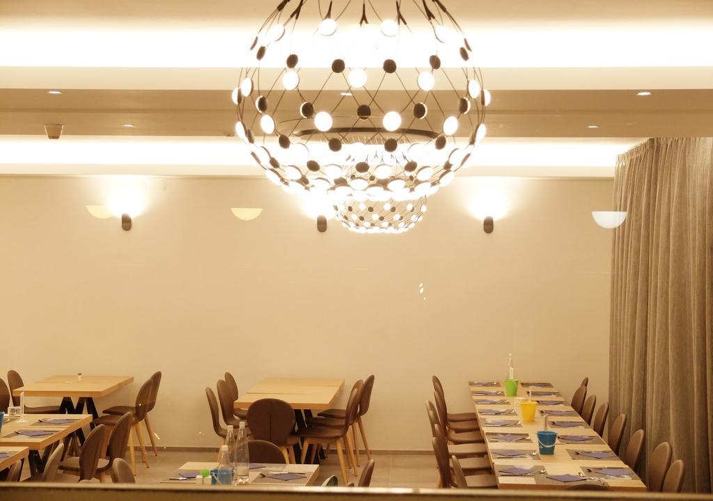 Hotel Aurea Rimini Esterno foto